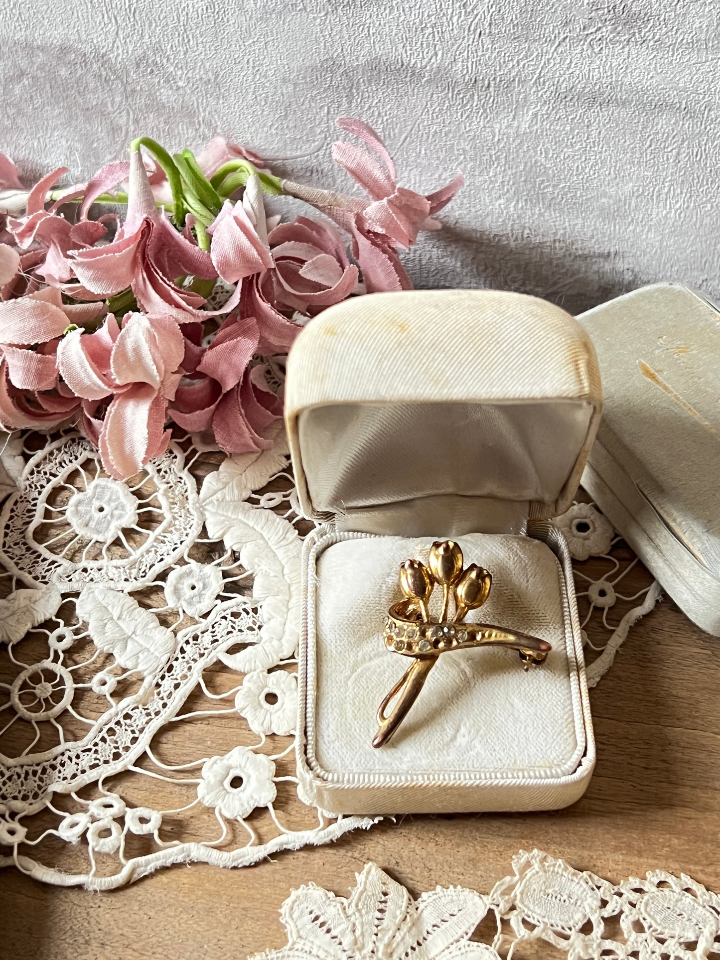 ヴィンテージブローチ(チューリップ)