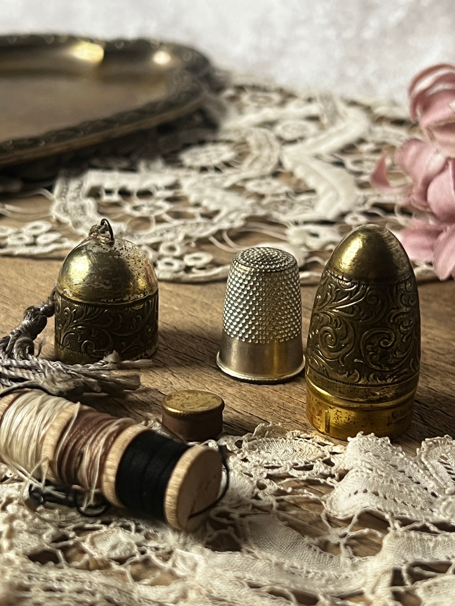 メタルケースの裁縫セット