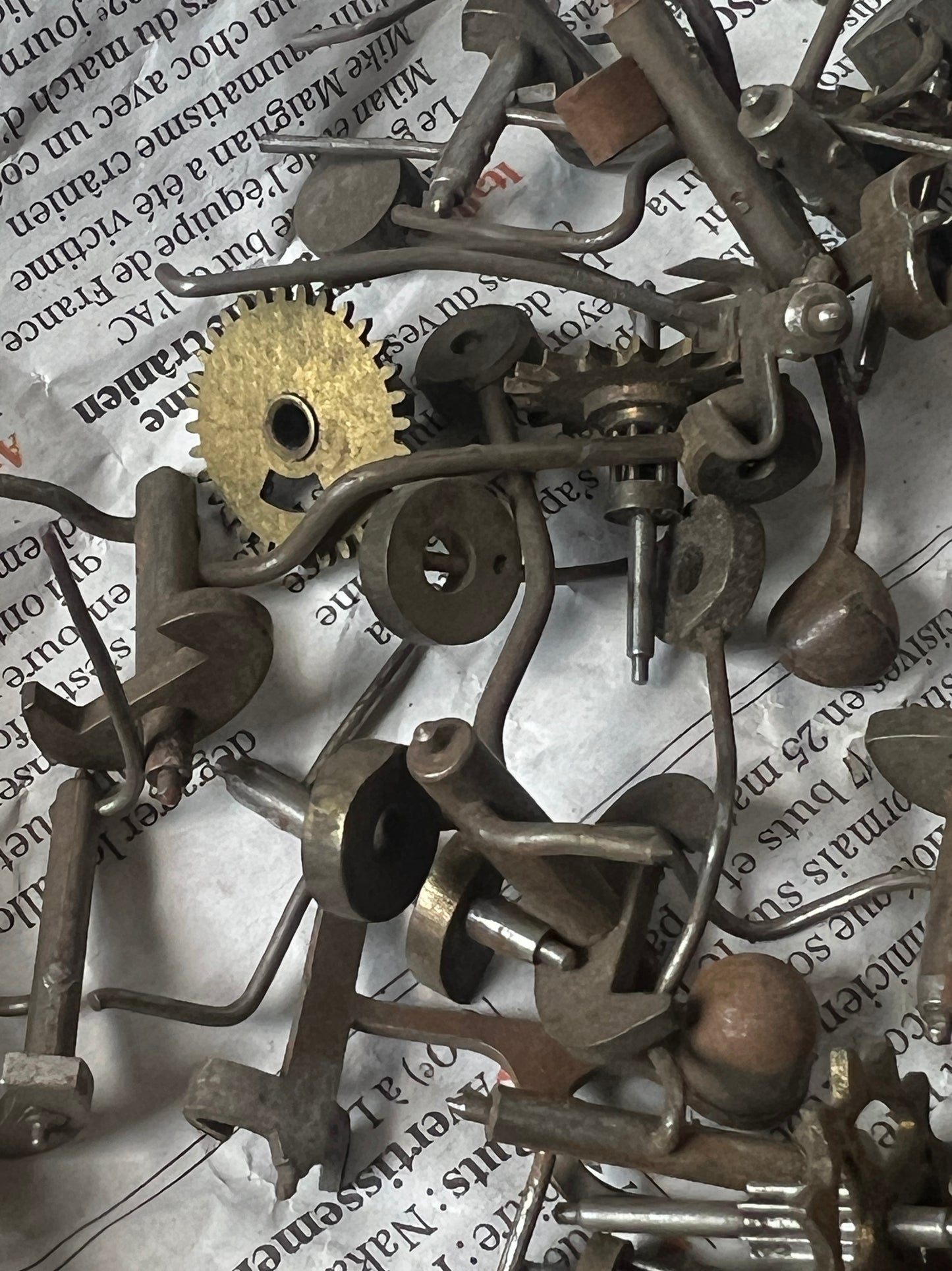 ★歯車部品入り木箱 【A】