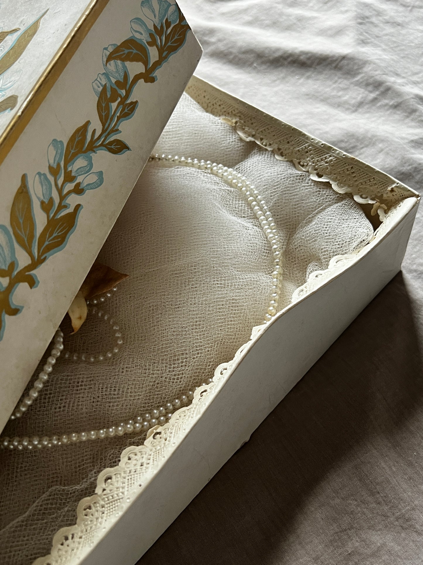 紙箱入り髪飾りセット