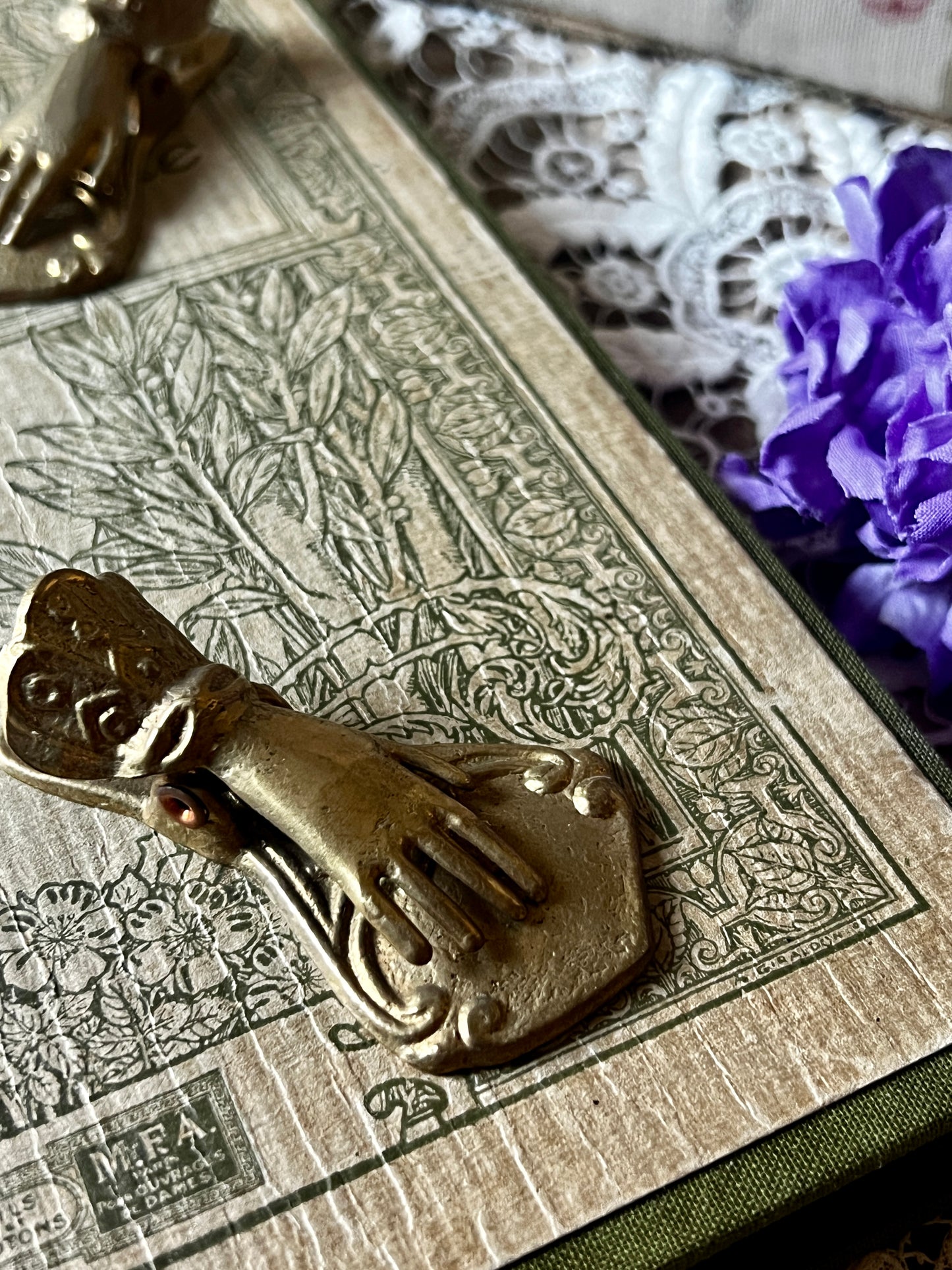 ★ハンドモチーフのクリップ(再販)