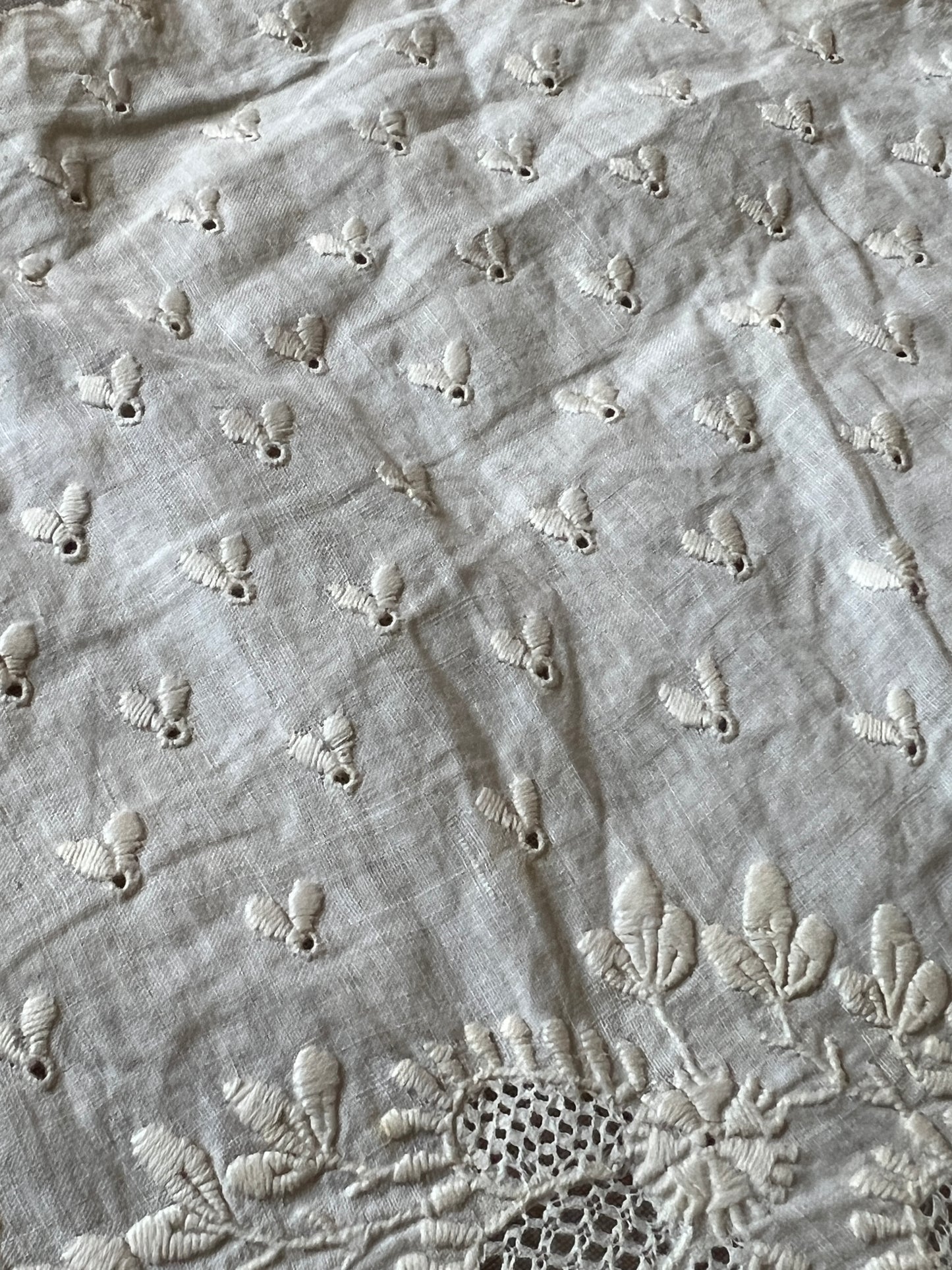 白刺繍ボネトップ