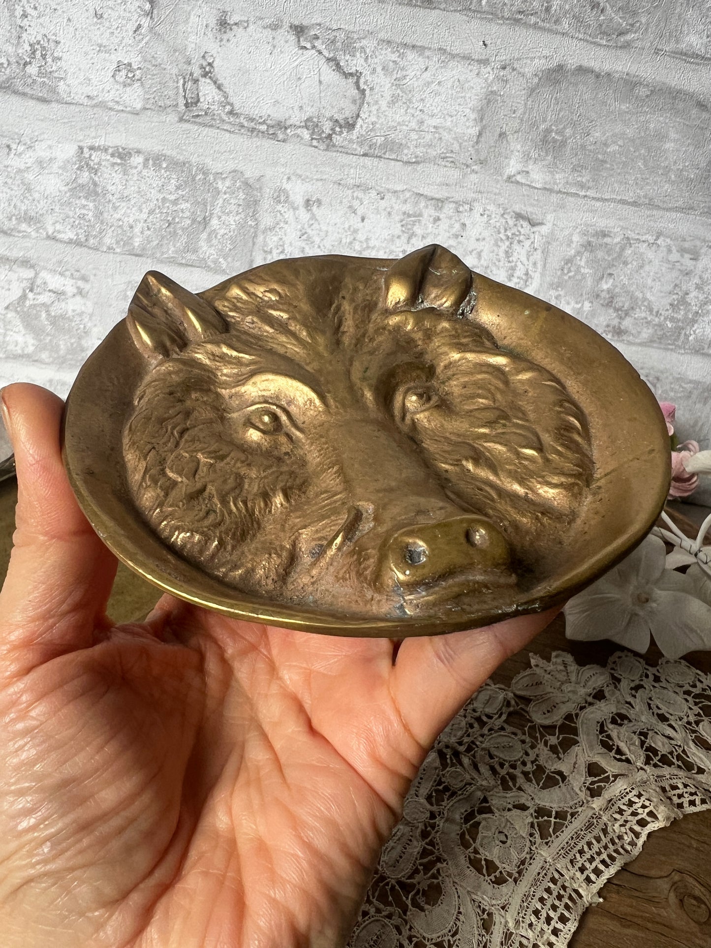 真鍮製猪フェイス皿