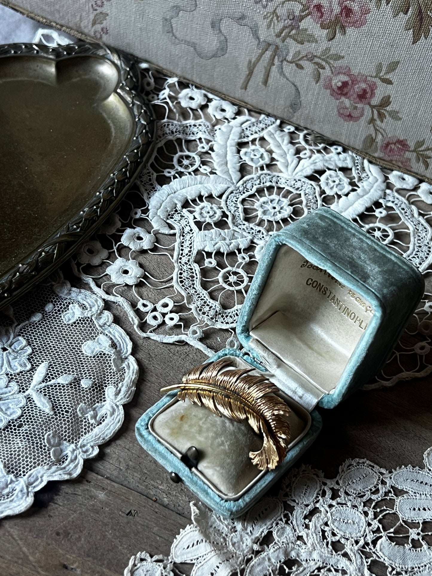 アンティークブローチ(羽根)