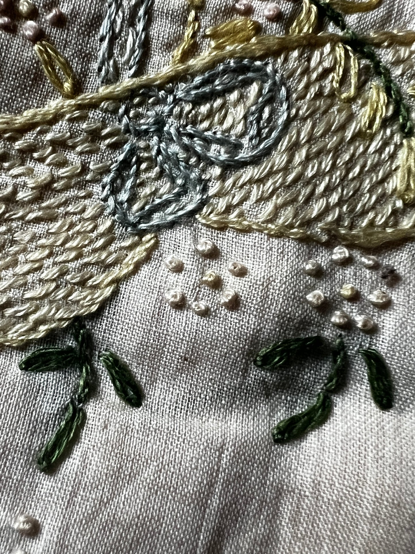 刺繍ハンキーケース