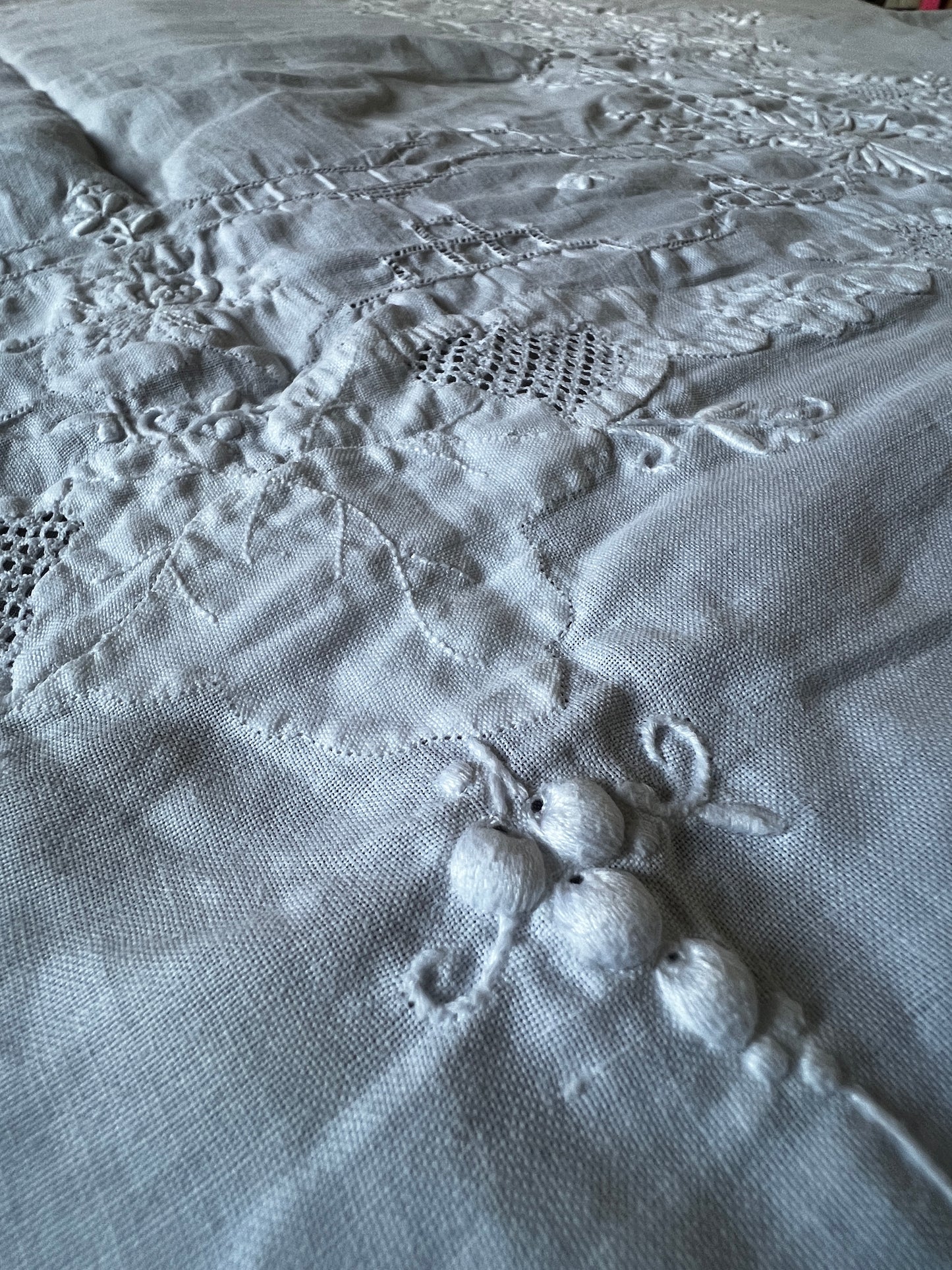 白刺繍大判クロス