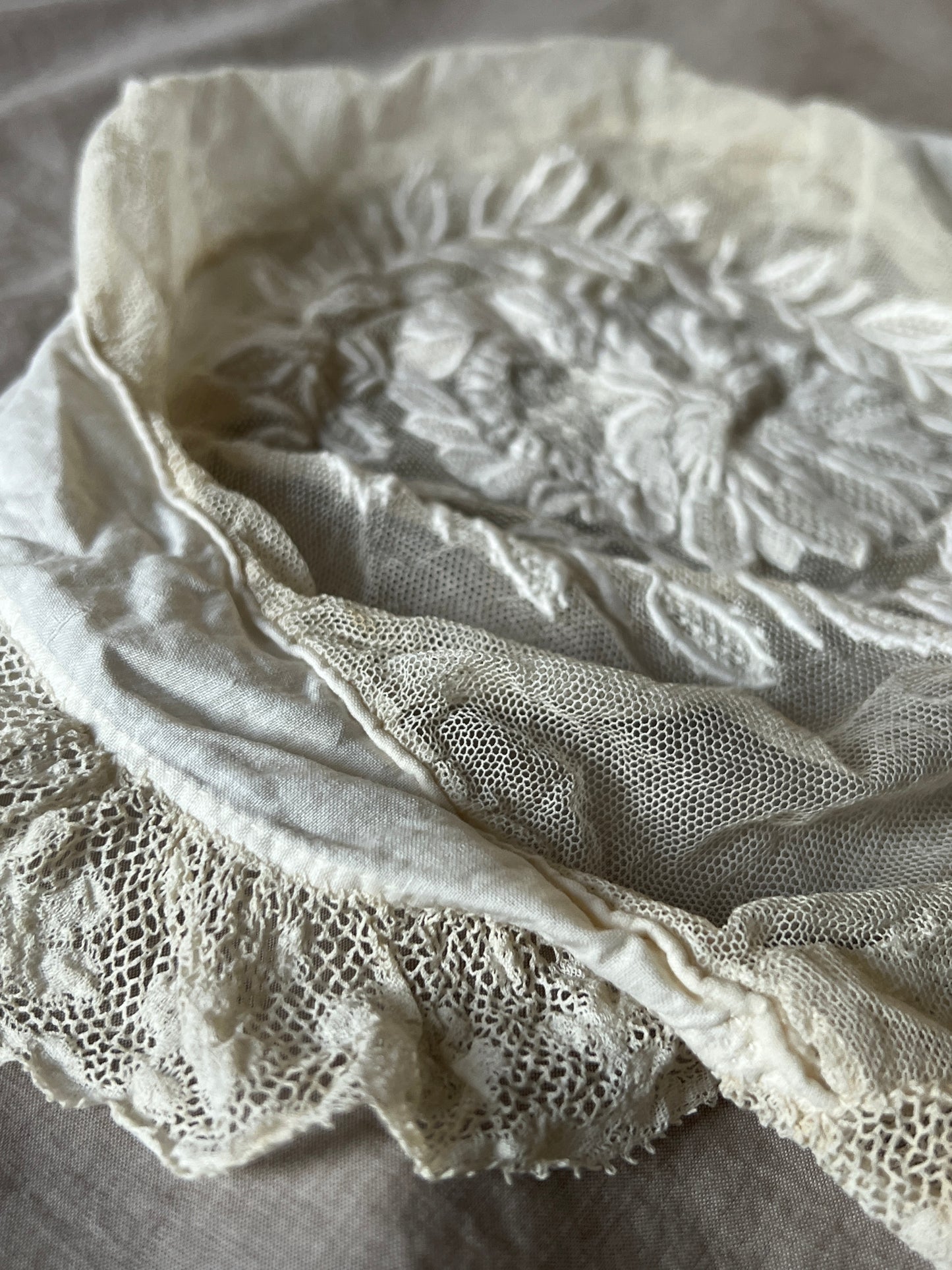 チュールレース刺繍ボネ