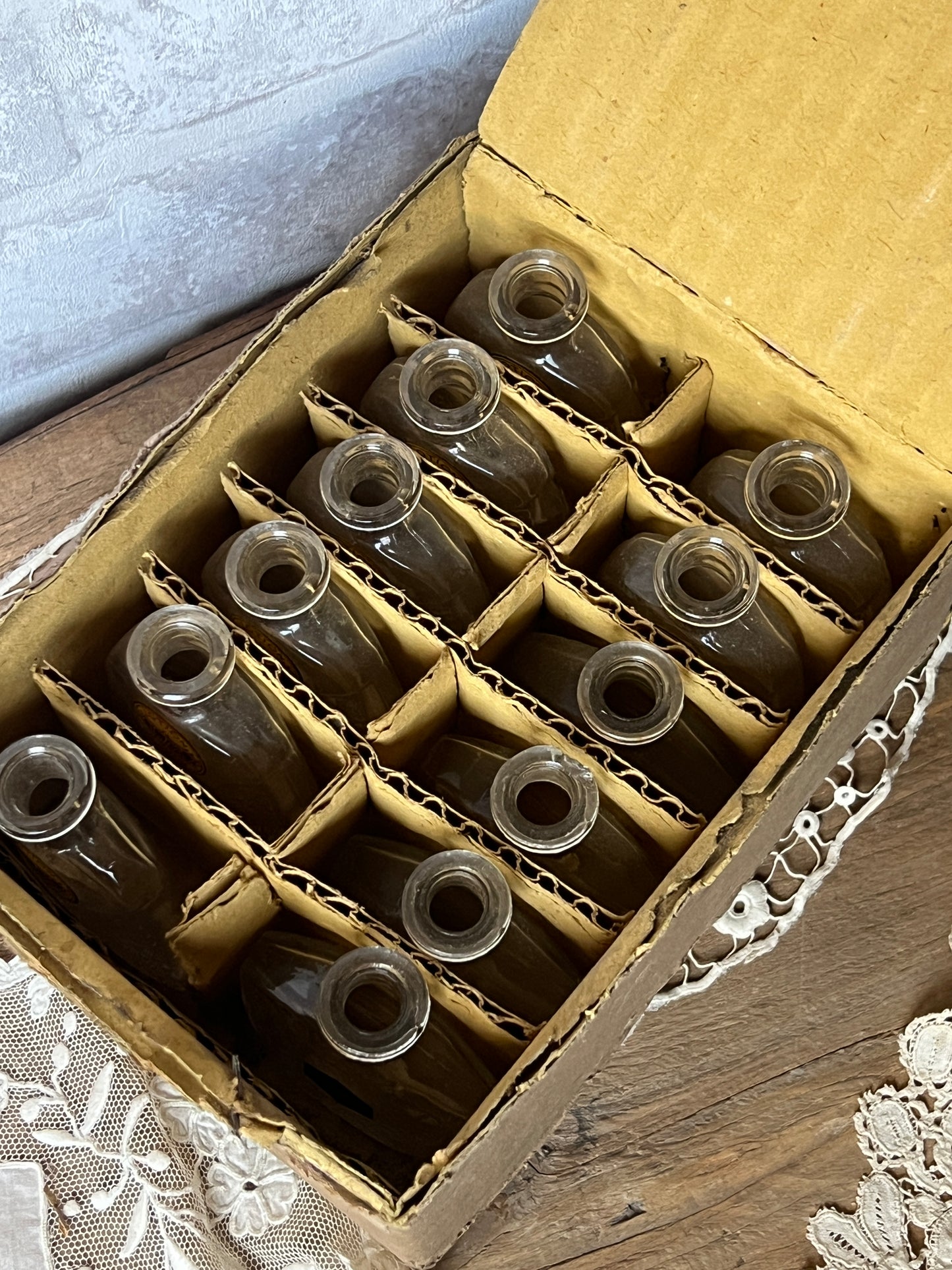 古い瓶(箱入りロット)