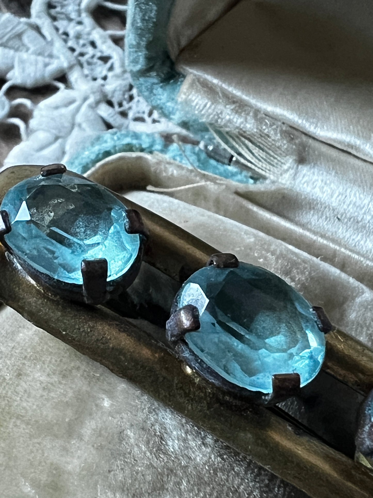 アンティークブローチ