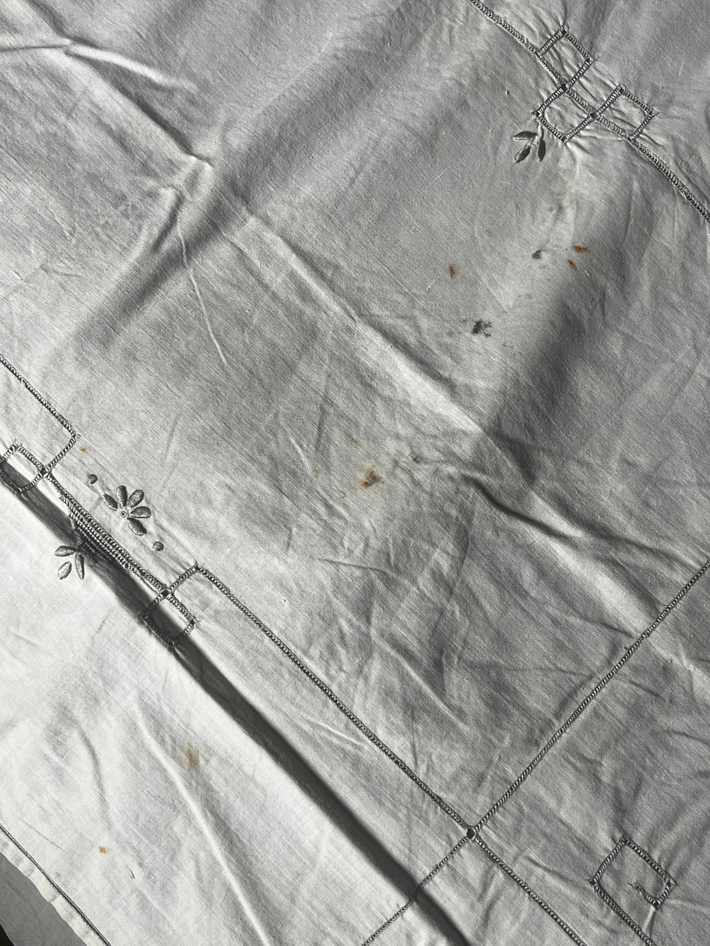 ★マデイラ刺繍大判クロス