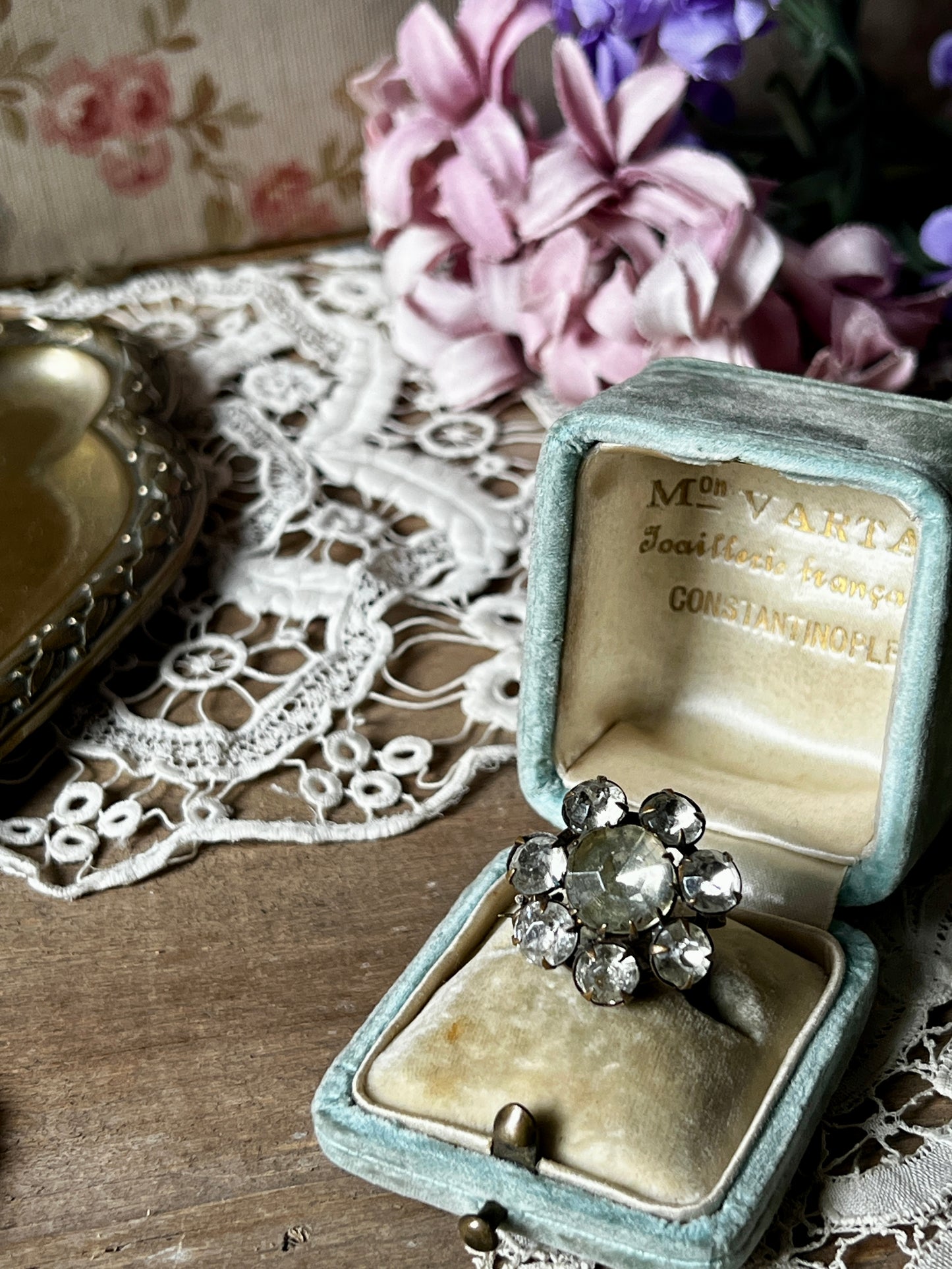 アンティークブローチ