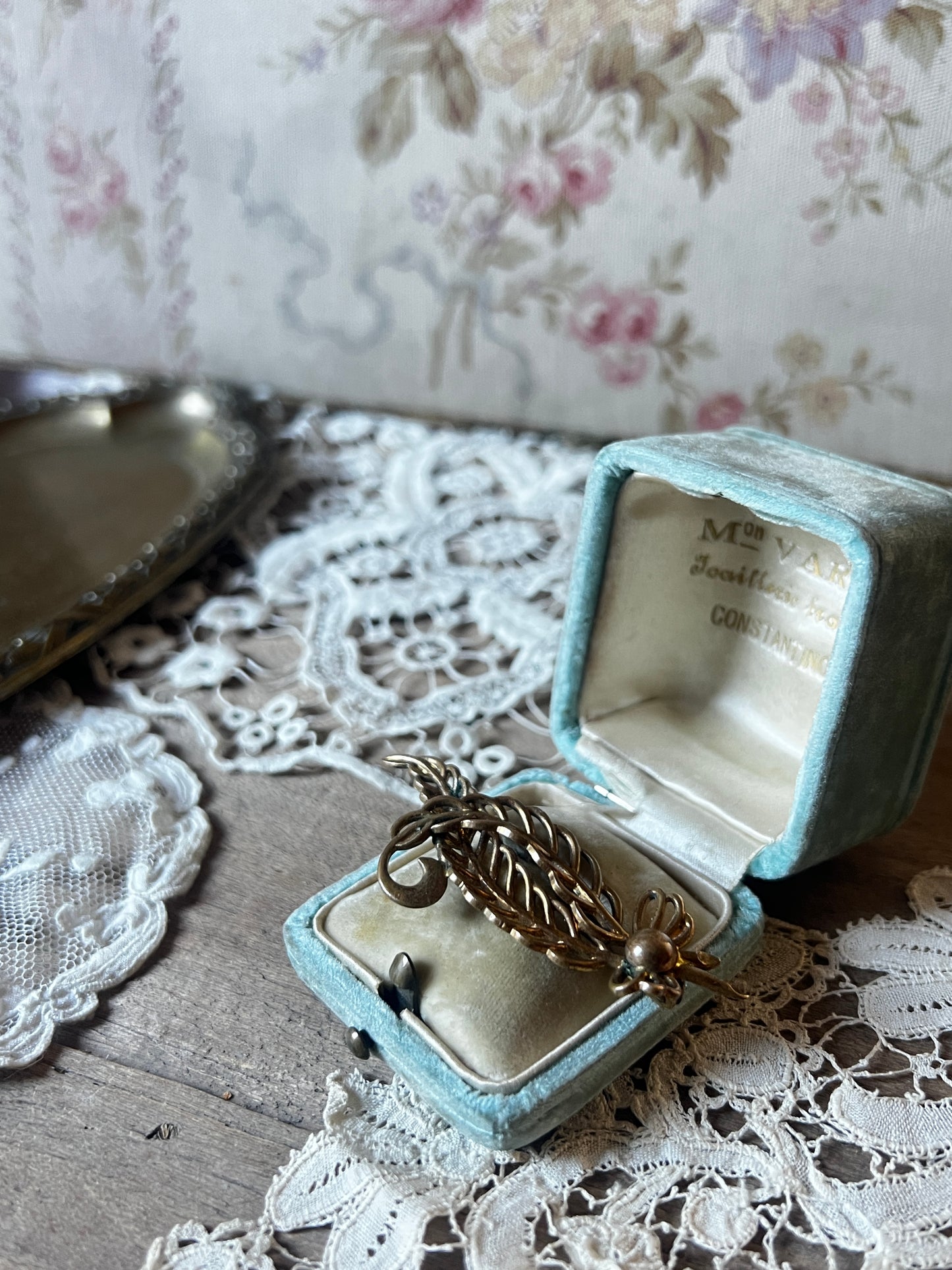 アンティークブローチ