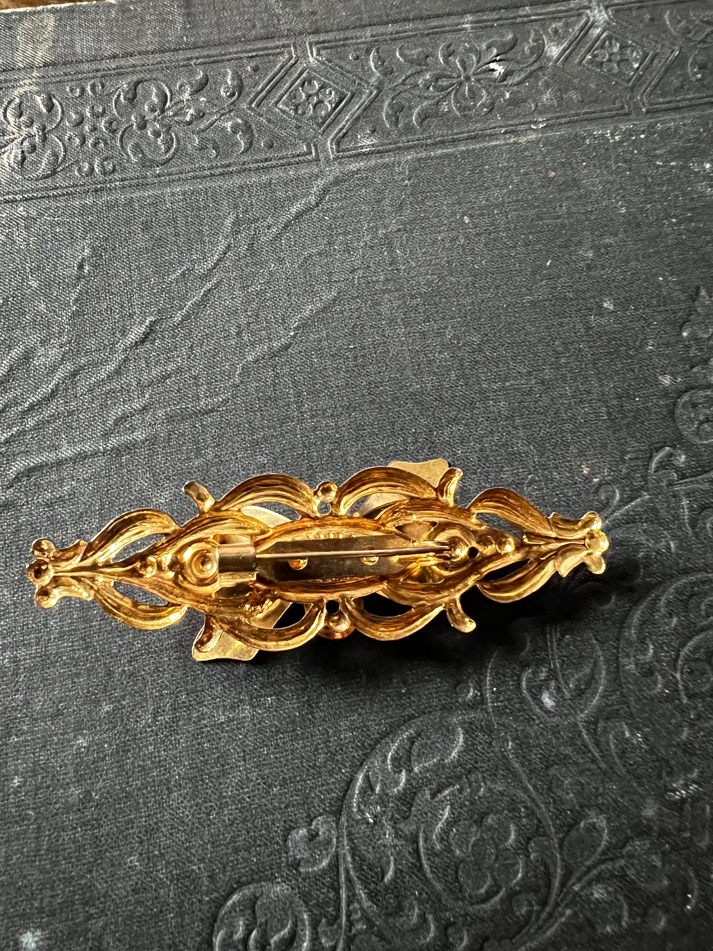 ヴィンテージブローチ(リボン)