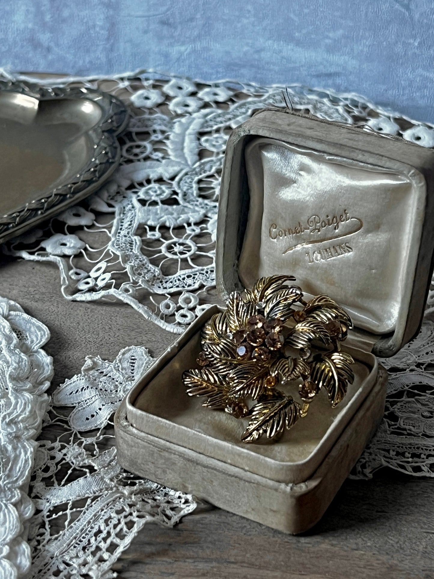 ビンテージブローチ