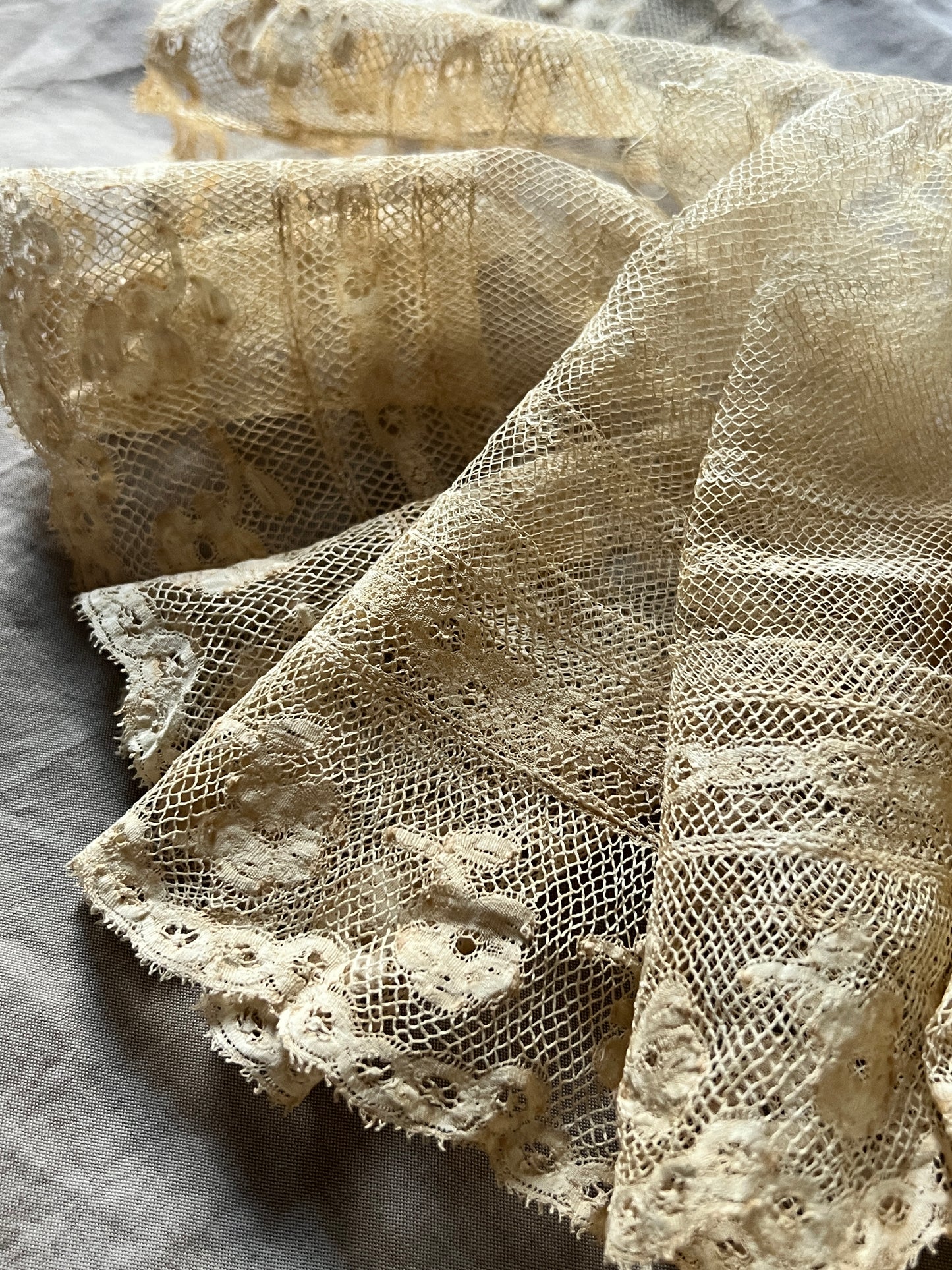 ヴァランシエンヌフリルレース