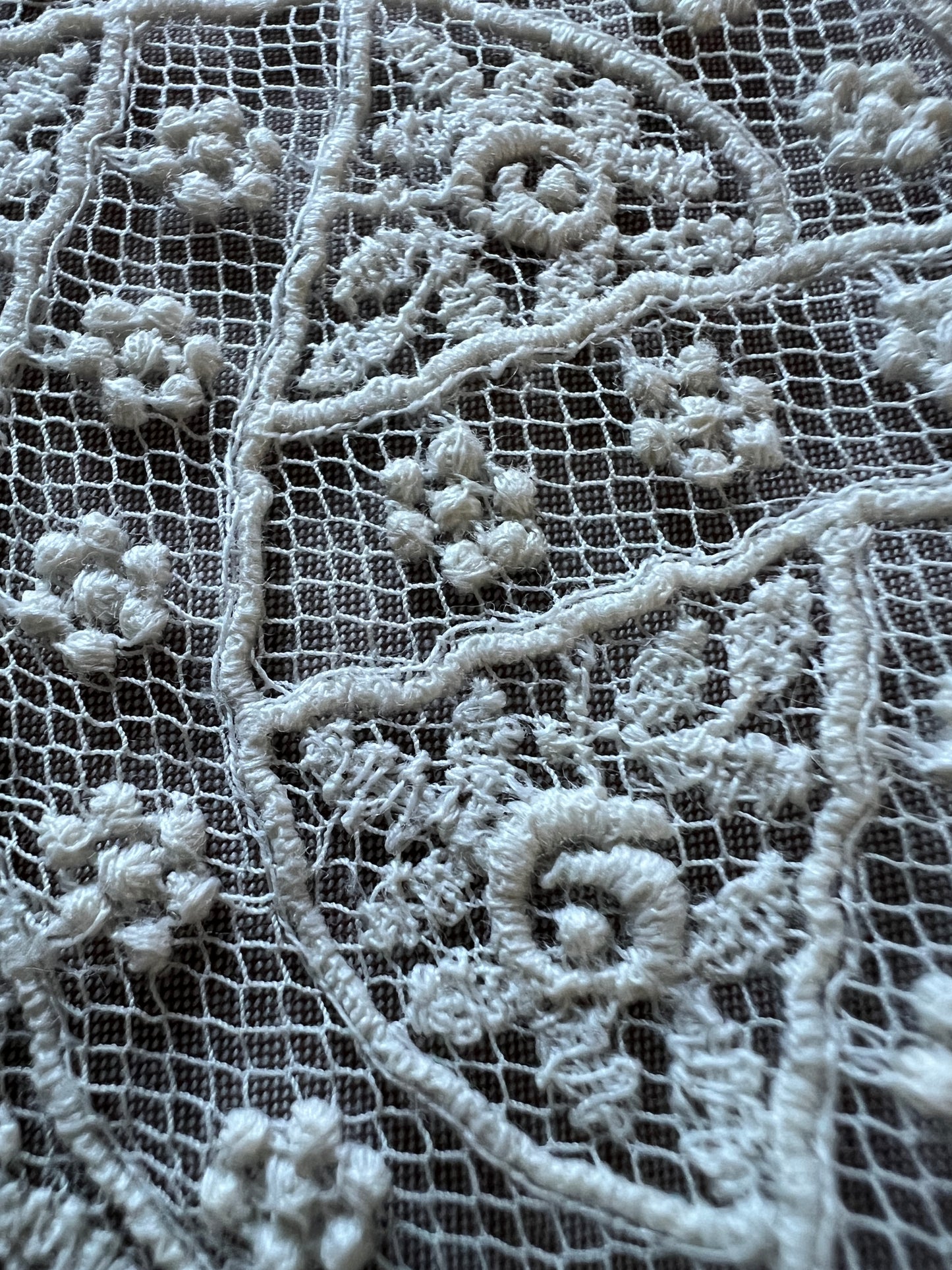 チュール刺繍レース端布