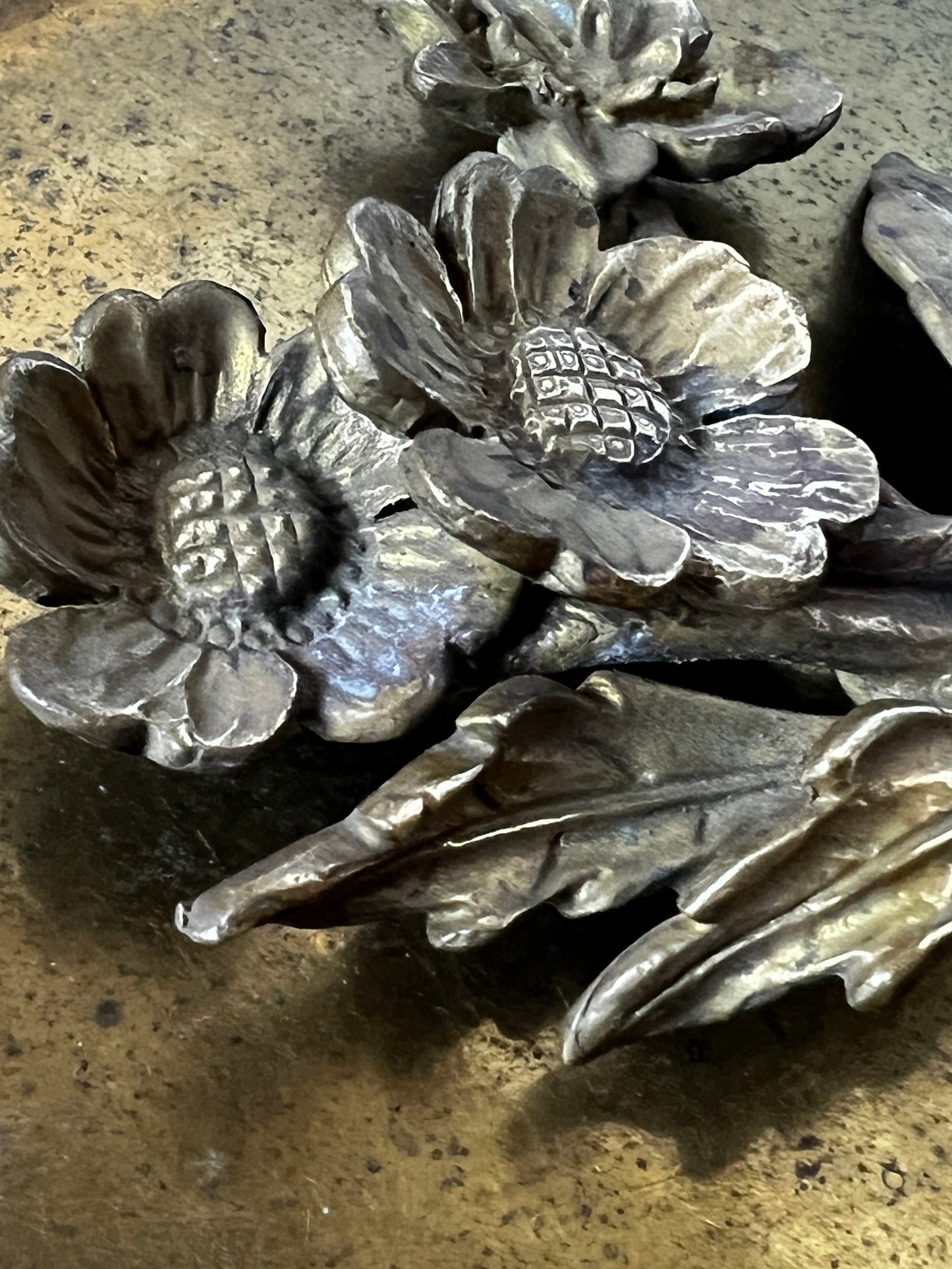 ★真鍮製花の飾り