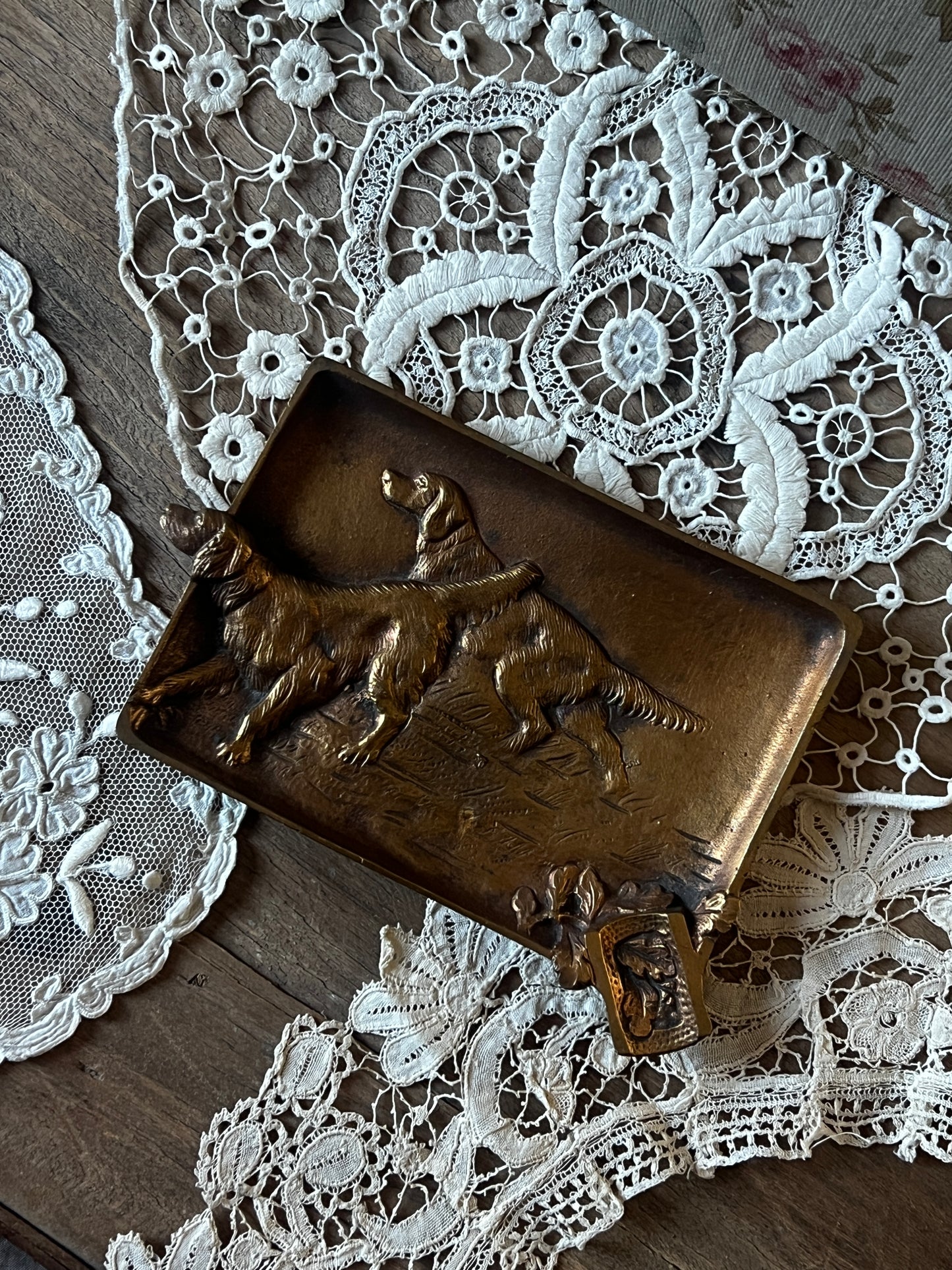 ブロンズ製トレイ(犬)