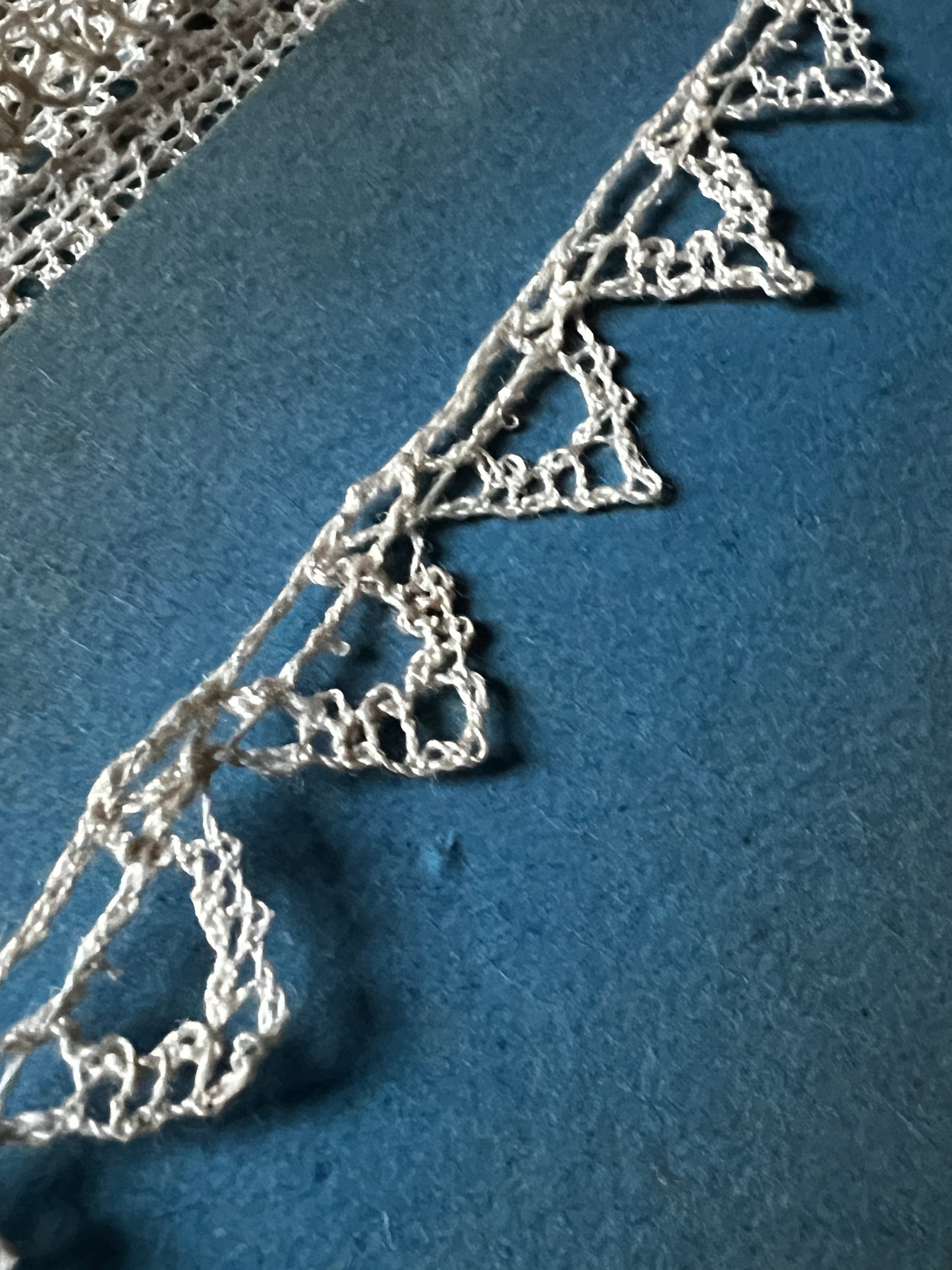 台紙巻きボビンレース