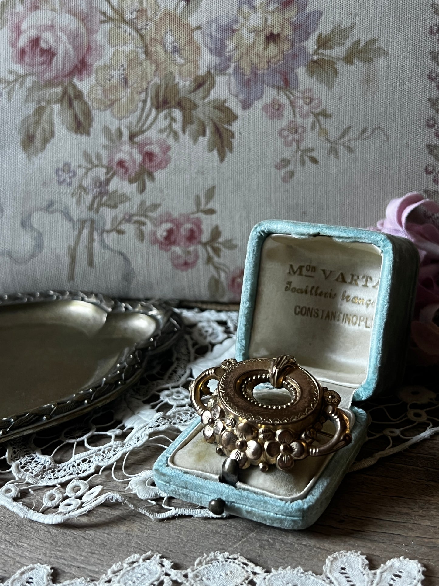 アンティークブローチ