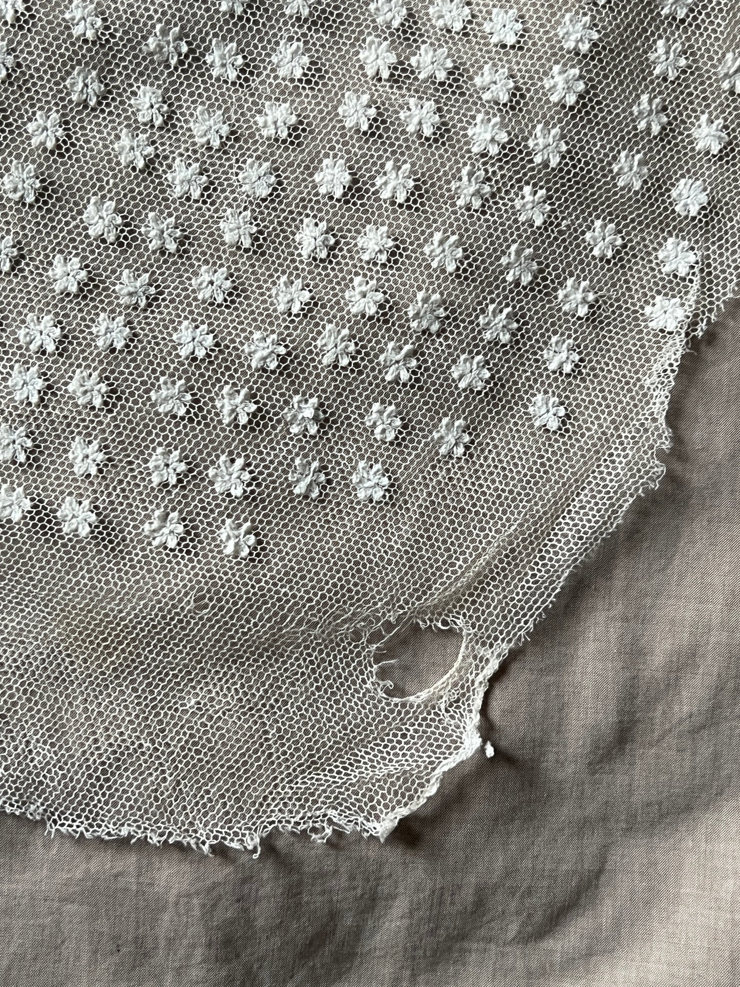 チュール刺繍ボネトップ