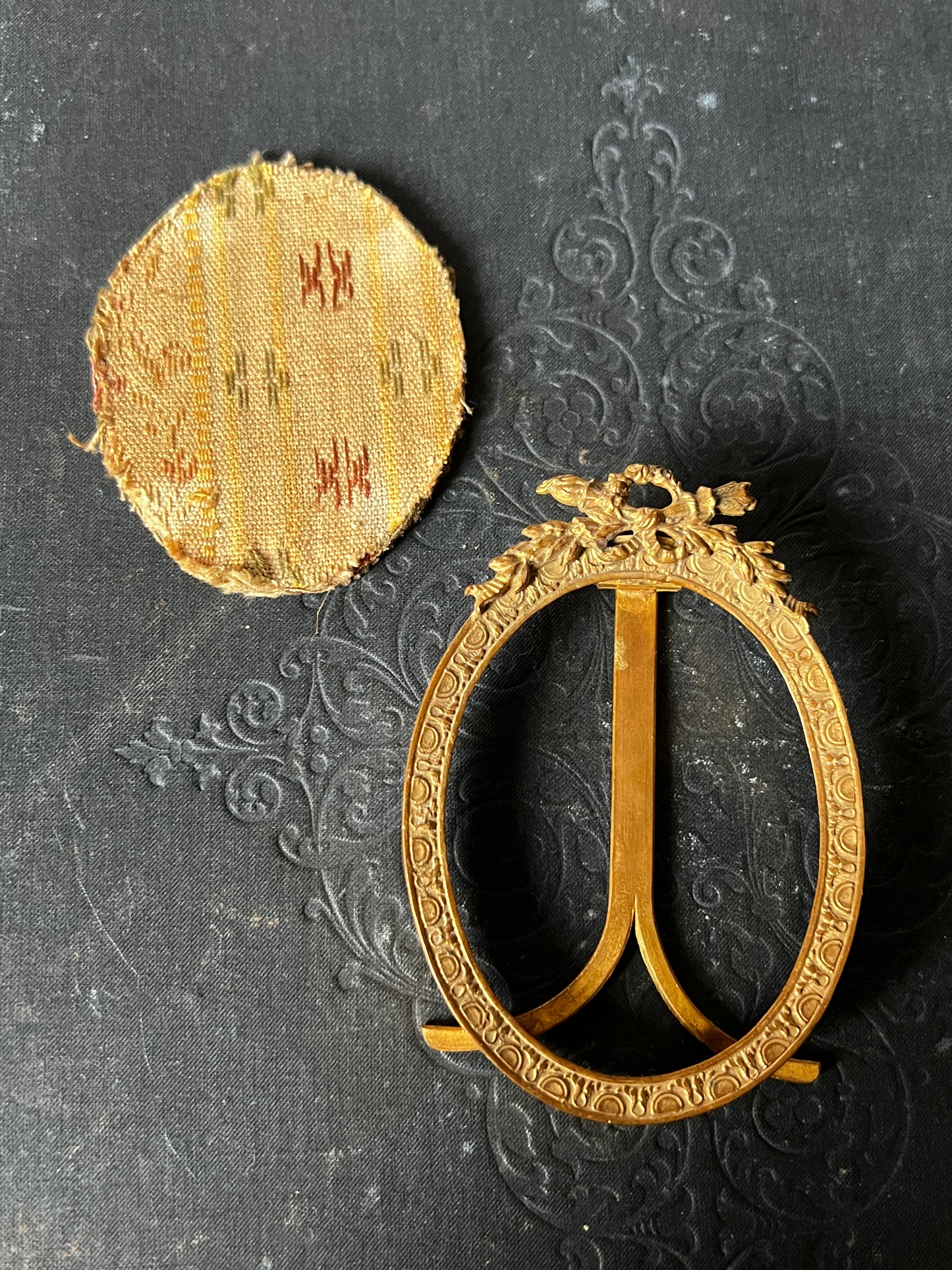 真鍮製オーバルフレーム