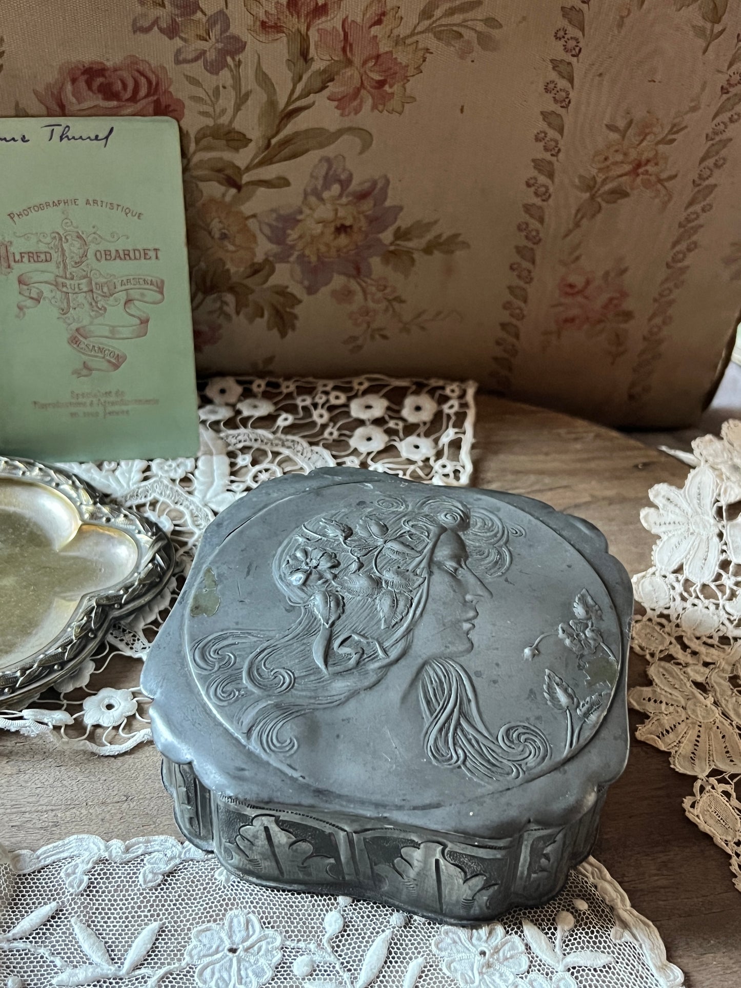 ★アールヌーボーエタン小箱