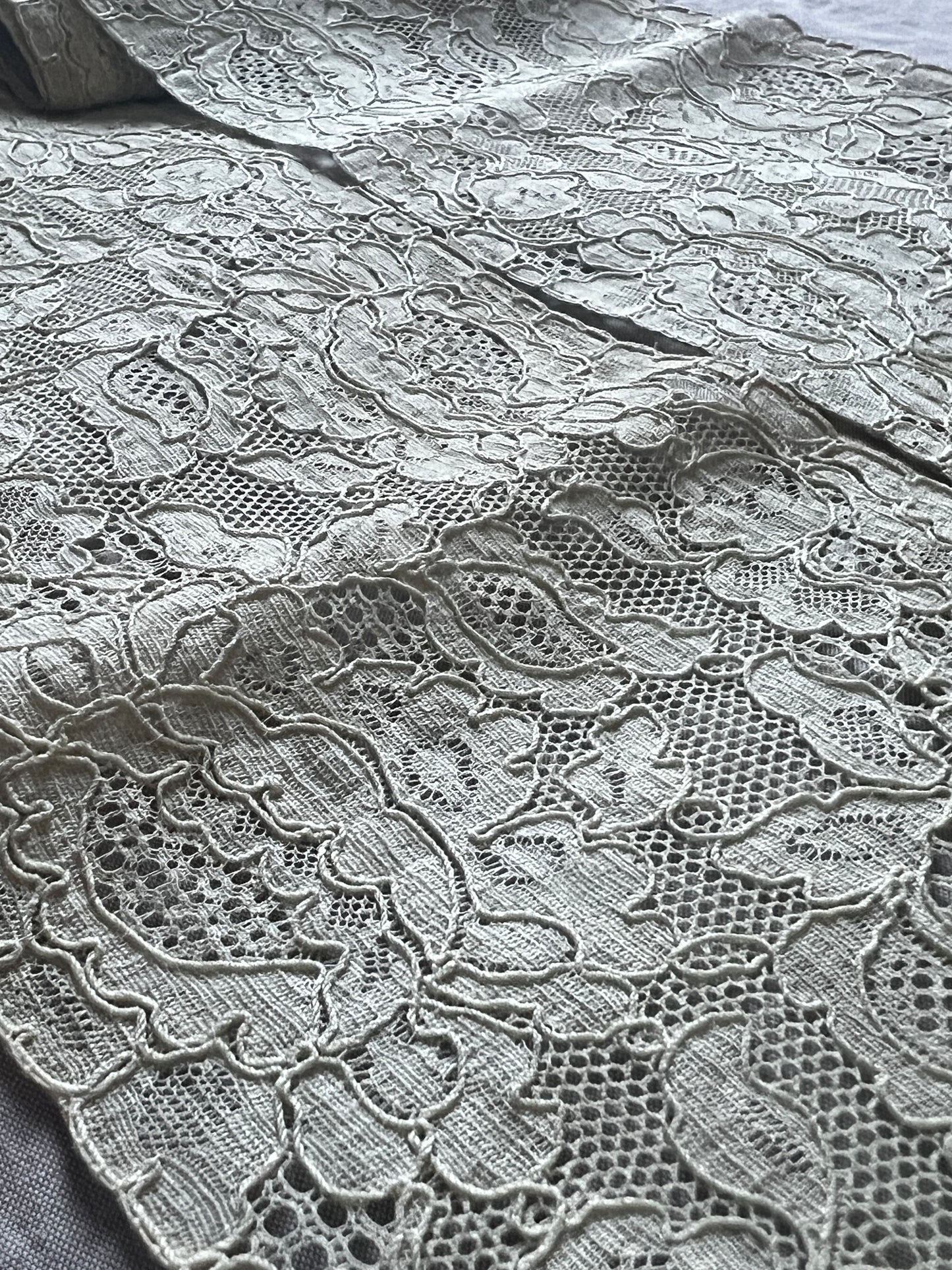 アンティークレース