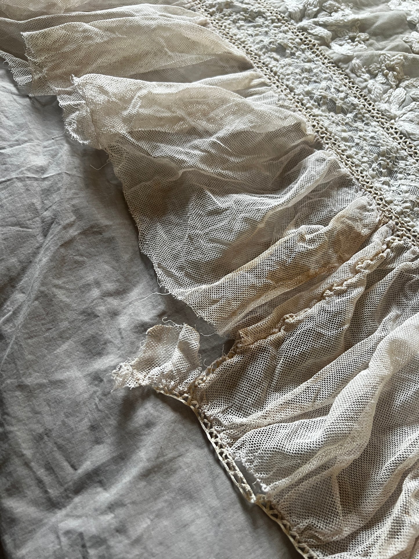 レース飾り端布(ダメージ)