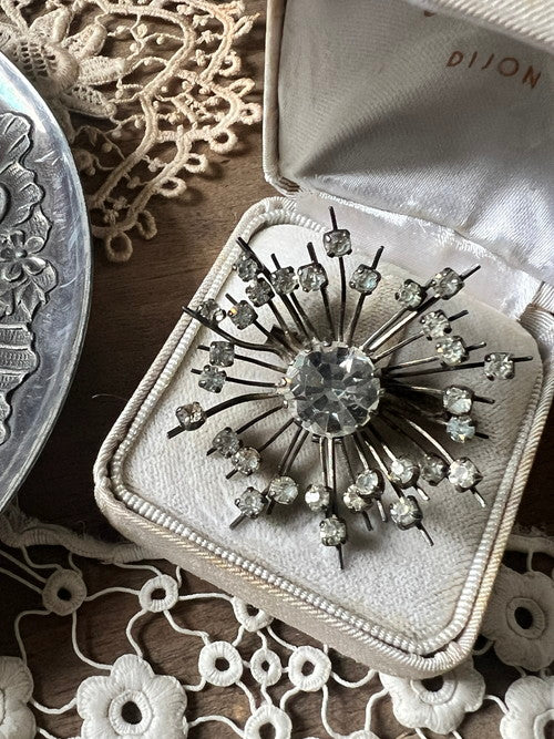 ストラスブローチ – France Antique 銀色アンティーク