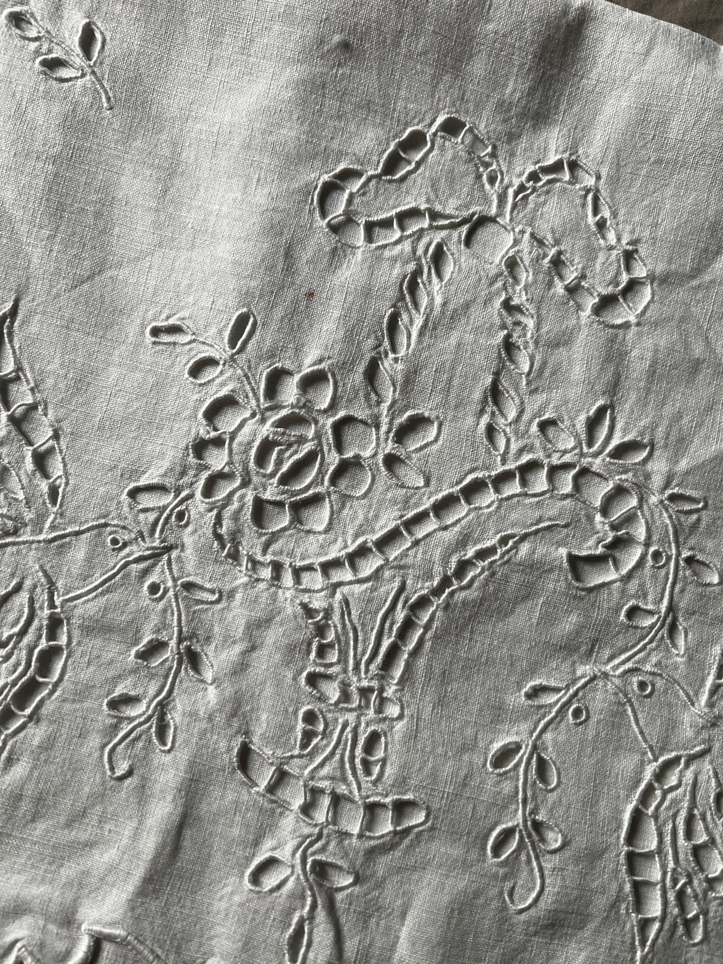 ★刺繍のランジェリーサック(鳥)