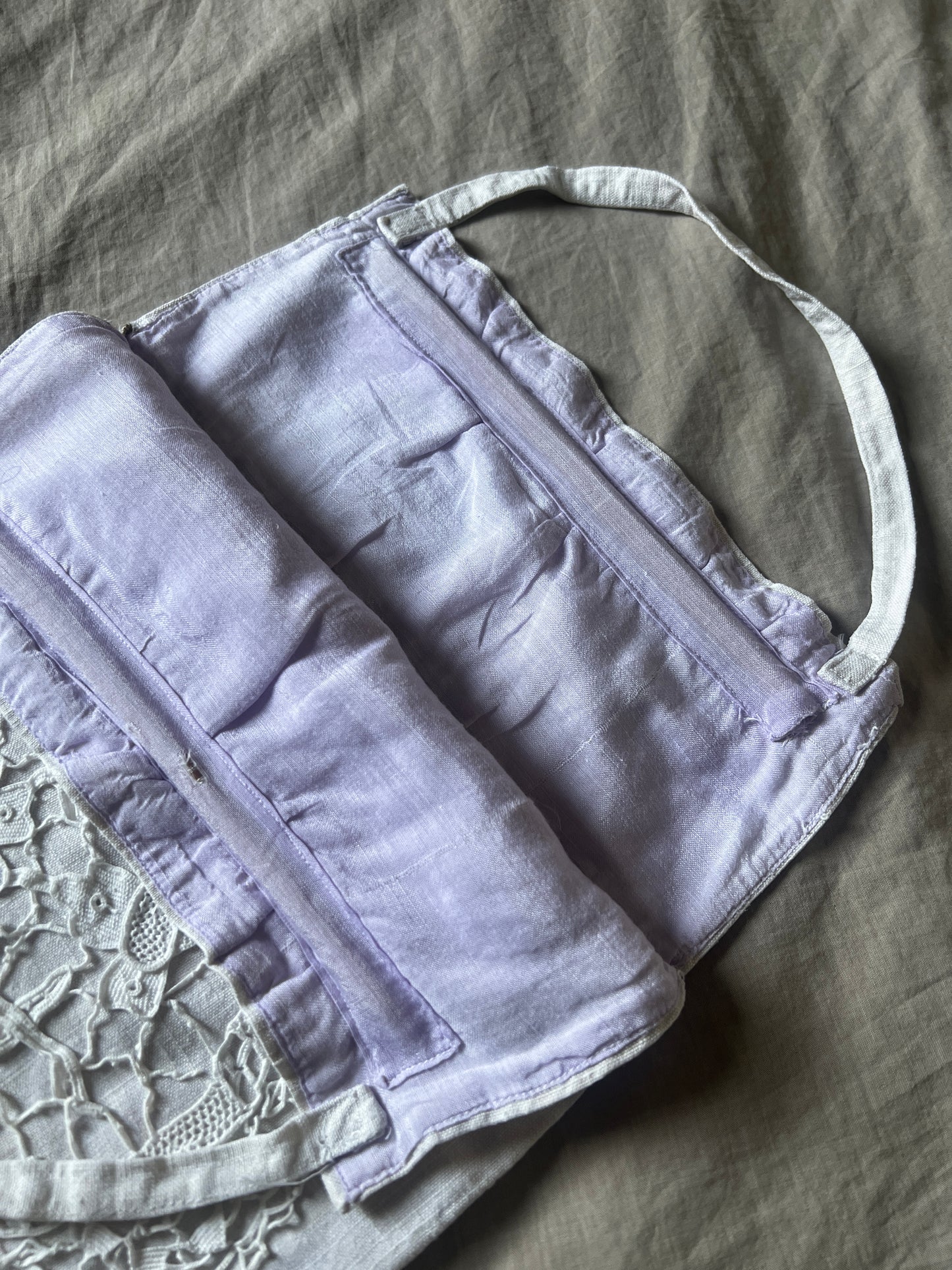 ニードルレースのリネンサック