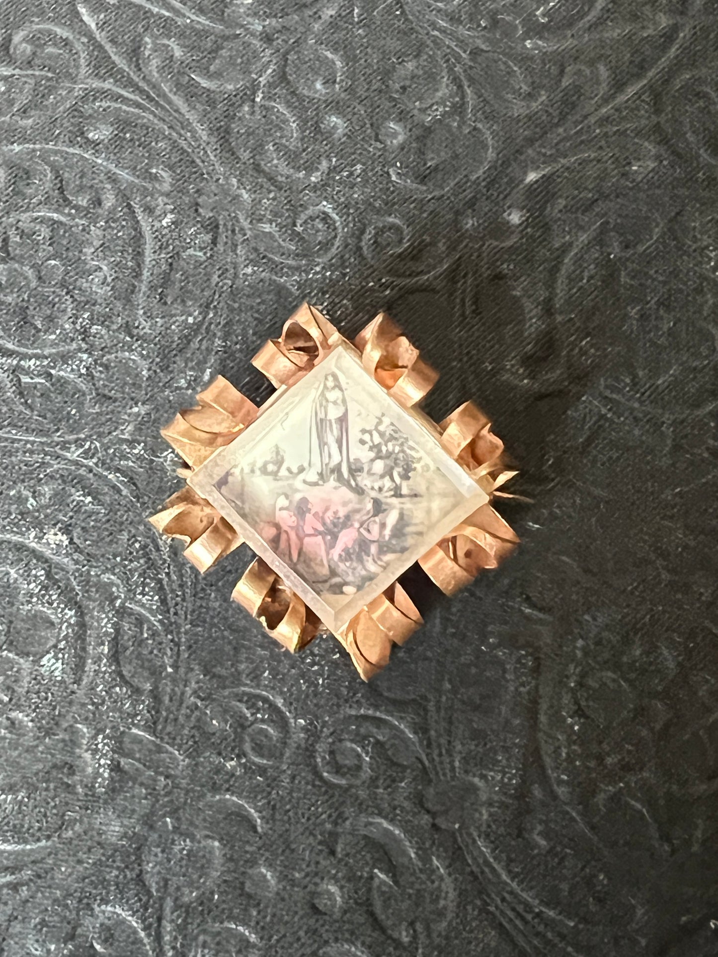 ★アンティークブローチ