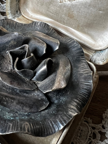 アンティークブローチ