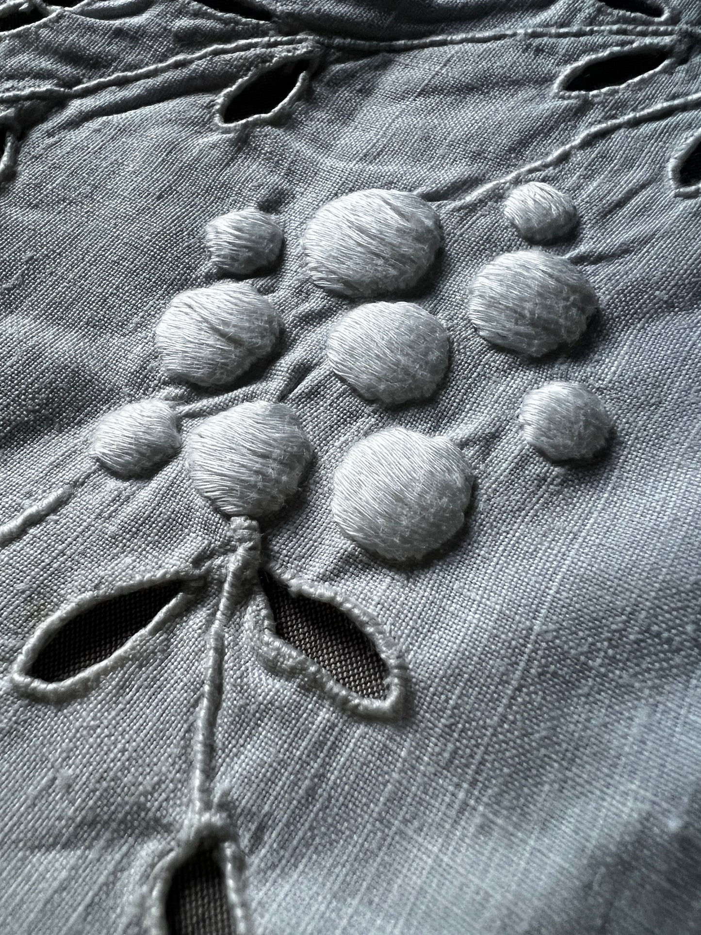 ★カットワーク楕円形クロス