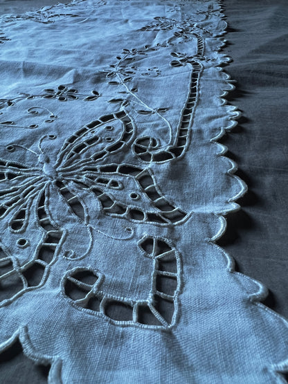 カットワーク刺繍クロス