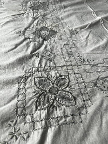 ★マデイラ刺繍大判クロス