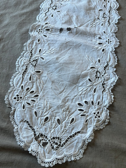 カットワーク刺繍クロス(ダメージ)