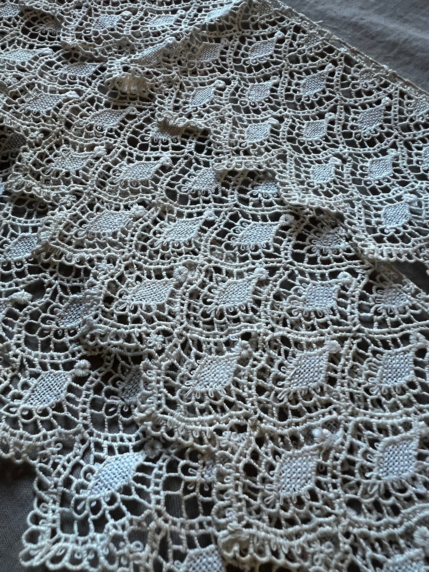 アンティークレース