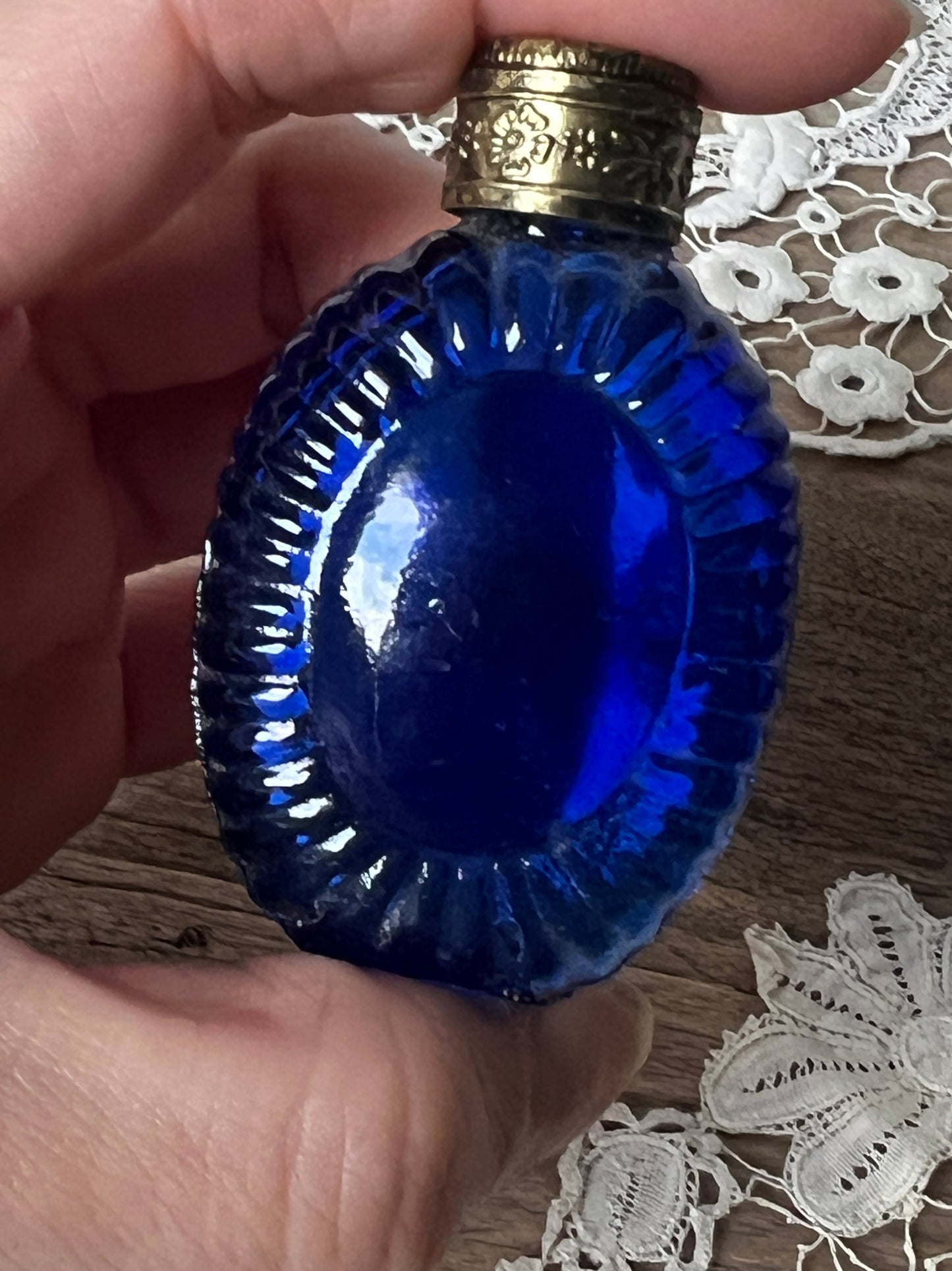 ★古い小瓶(ブルー)