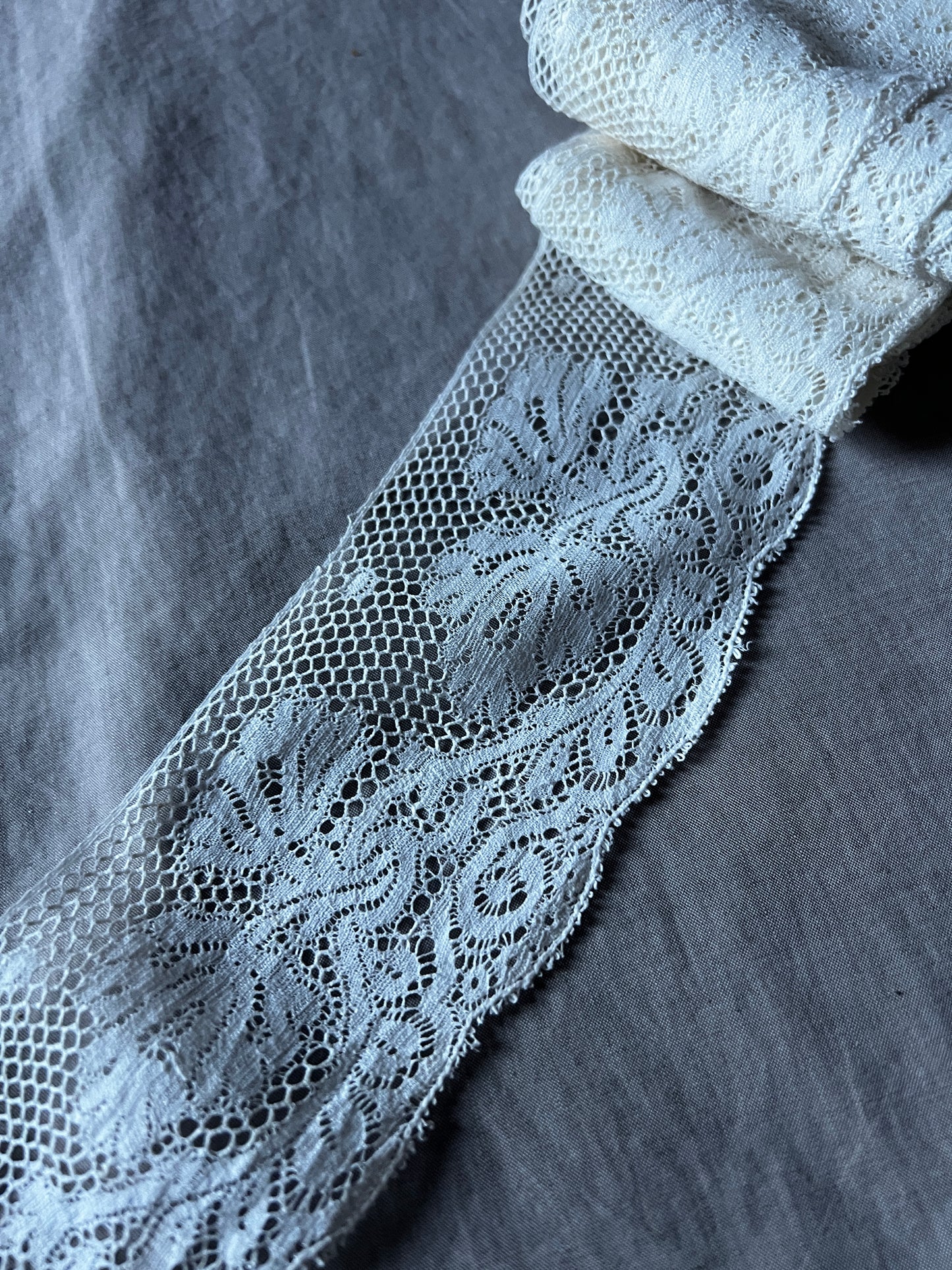 アンティークレース