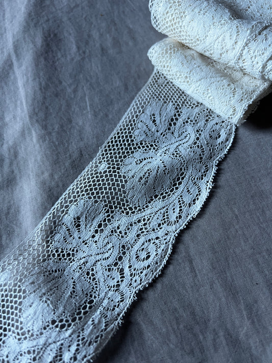 アンティークレース