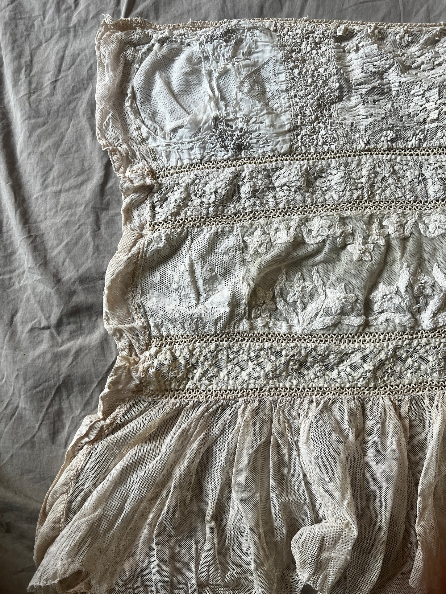 レース飾り端布(ダメージ)