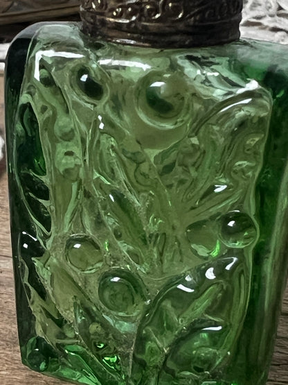 ★古い小瓶(グリーン)