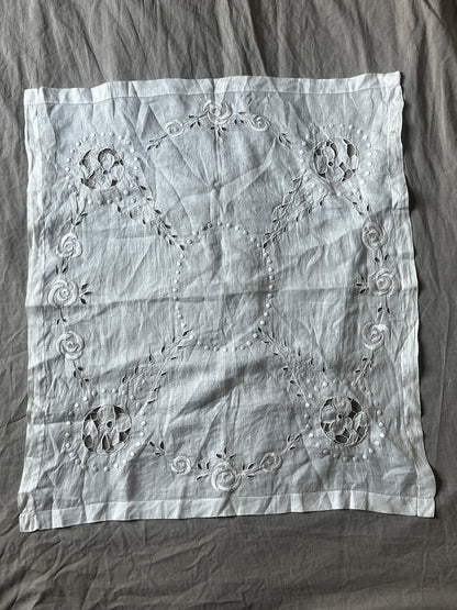 カットワーククロス