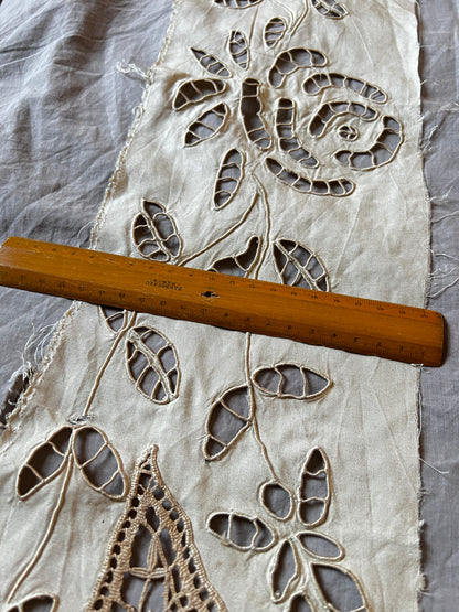 刺繍レース端布