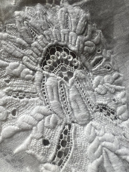★白刺繍ボネ