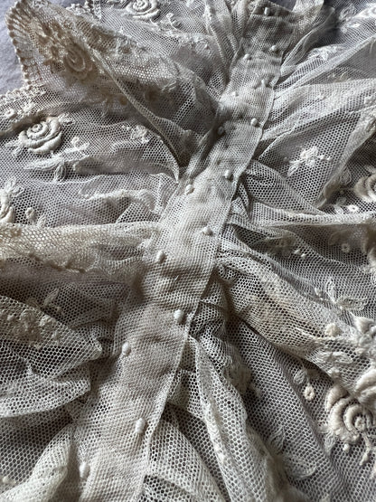チュール刺繍レース胸元飾り