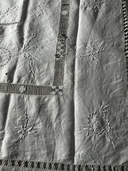 白刺繍大判クロス(ダメージ)