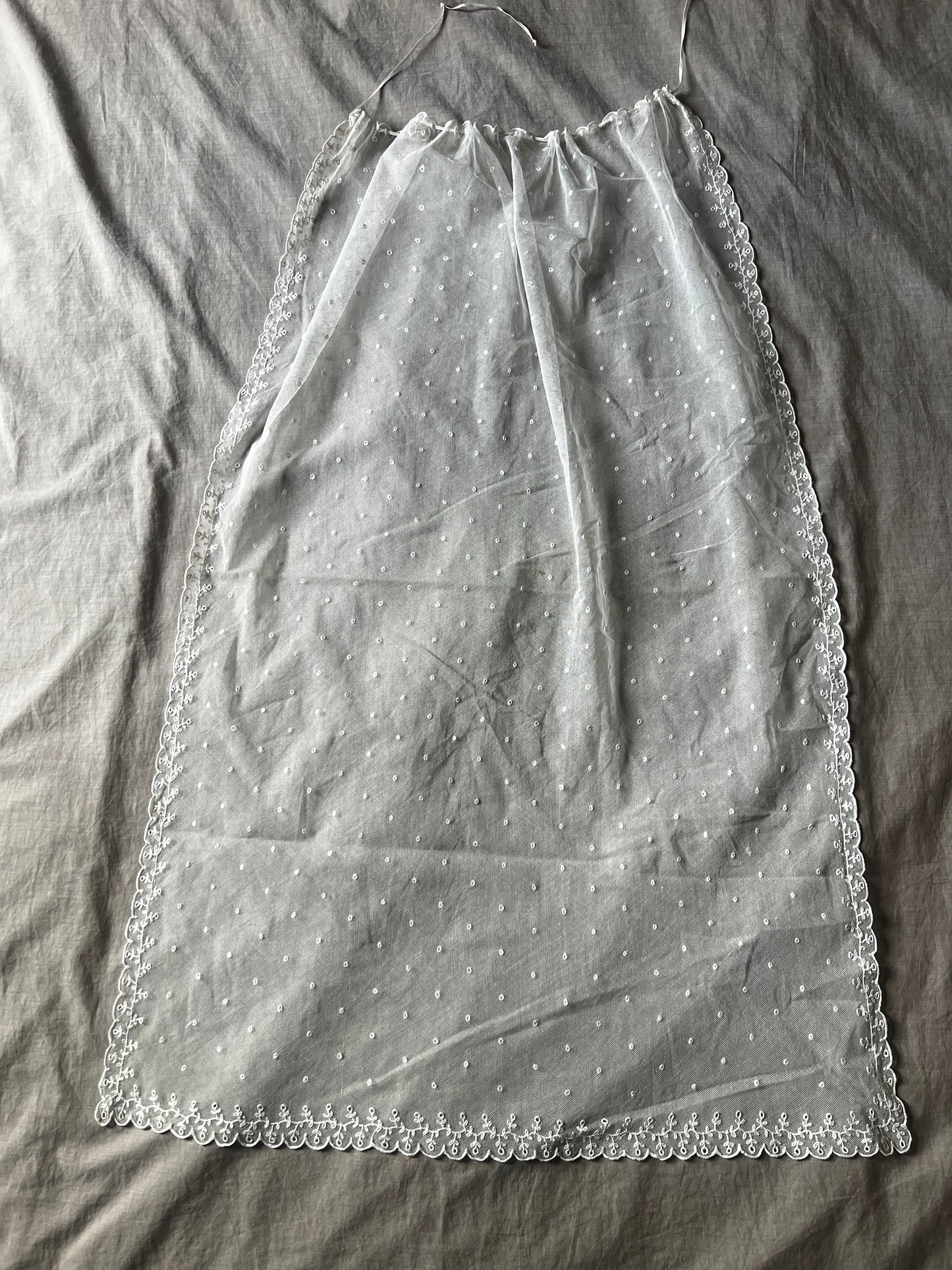 チュール刺繍レースカーテン